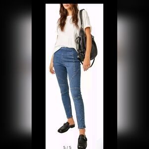 Free People We The Free Bella Moto Skinny Jeans NWT Sizes 24-27